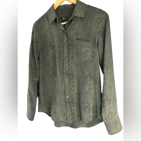 RAILS SILK KATE GREEN PYTHON BLOUSE - Picture 6 of 9
